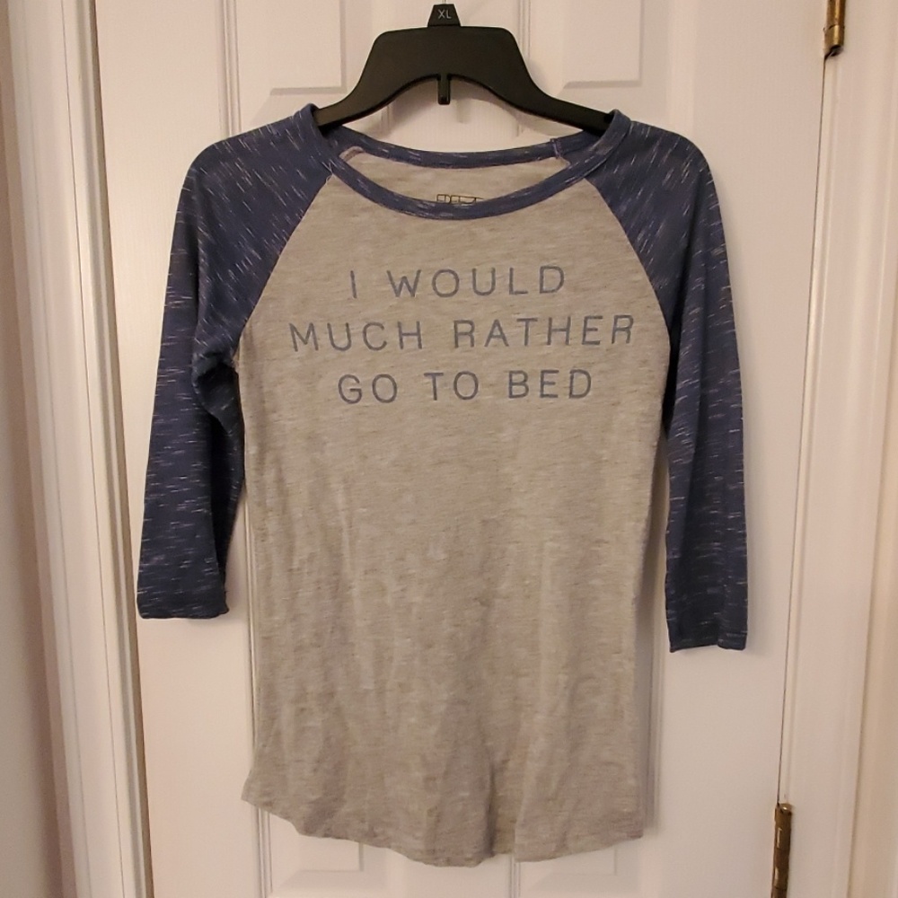 Juniors sz XS 3/4 length baseball tshirt